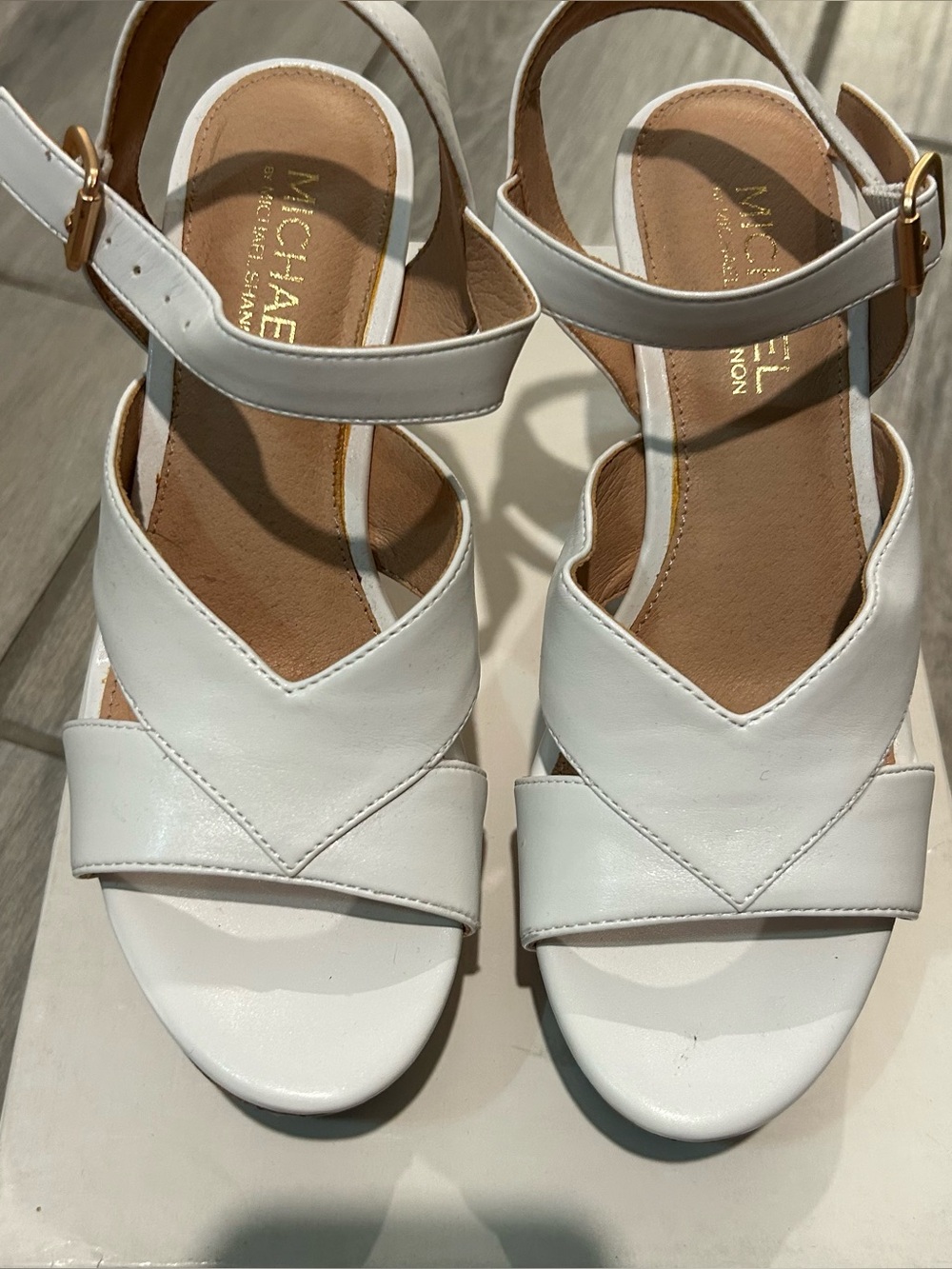 MICHAEL SHANNON White Platform Heels Size 7